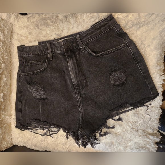 Ripped jean shorts - Picture 8 of 11